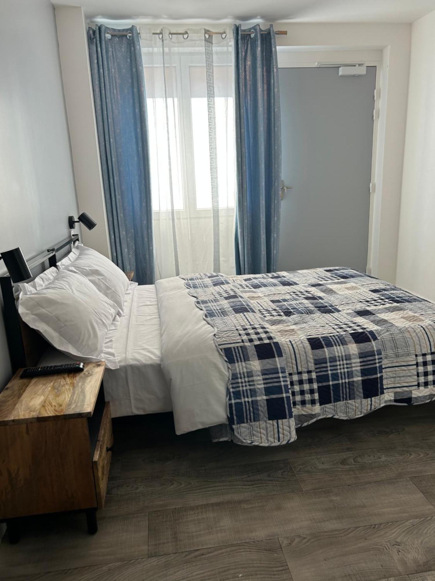 Hotel St Charles Rambouillet Buitenkant foto